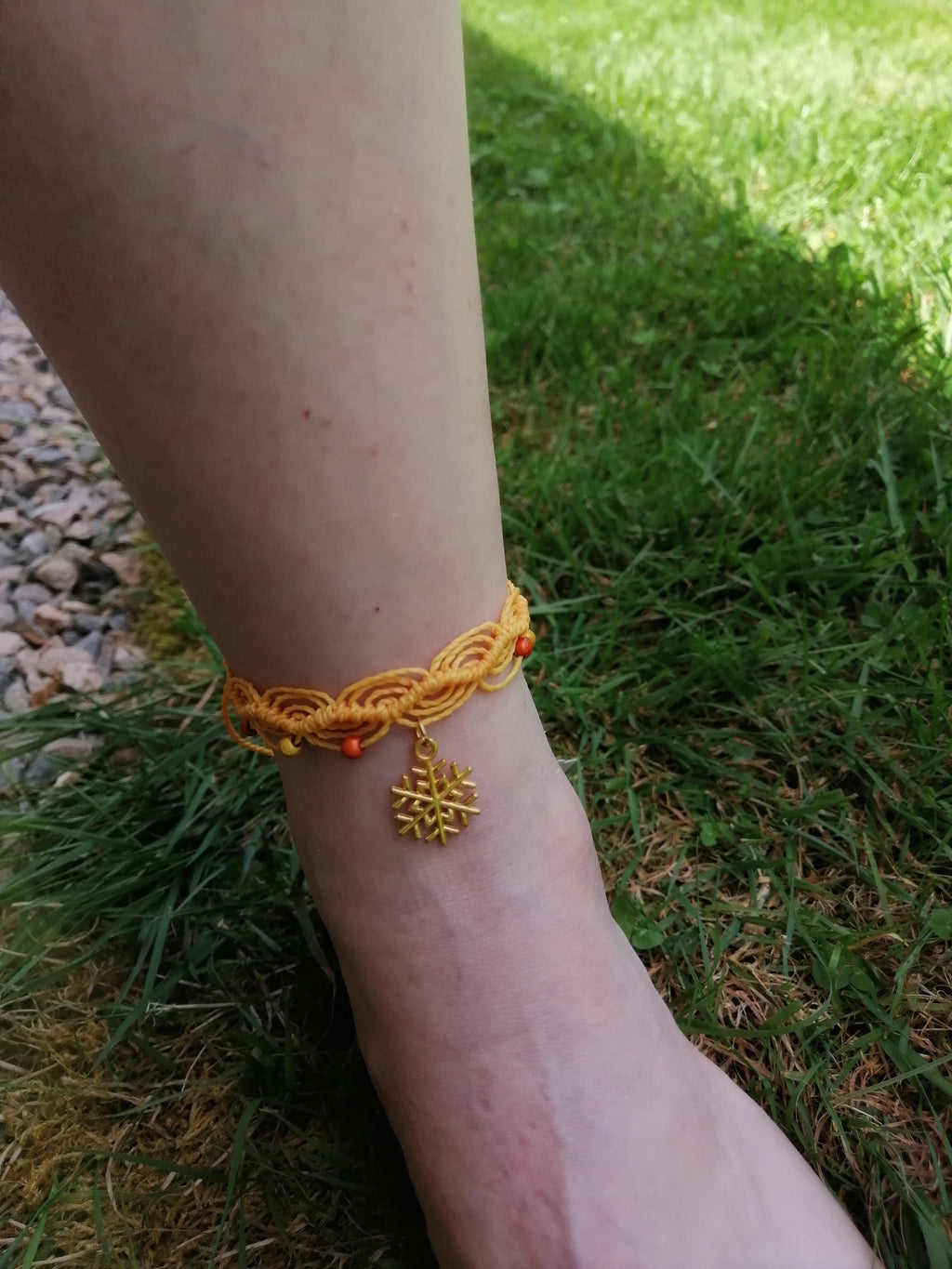chevillère tissé à la main en micro macramé