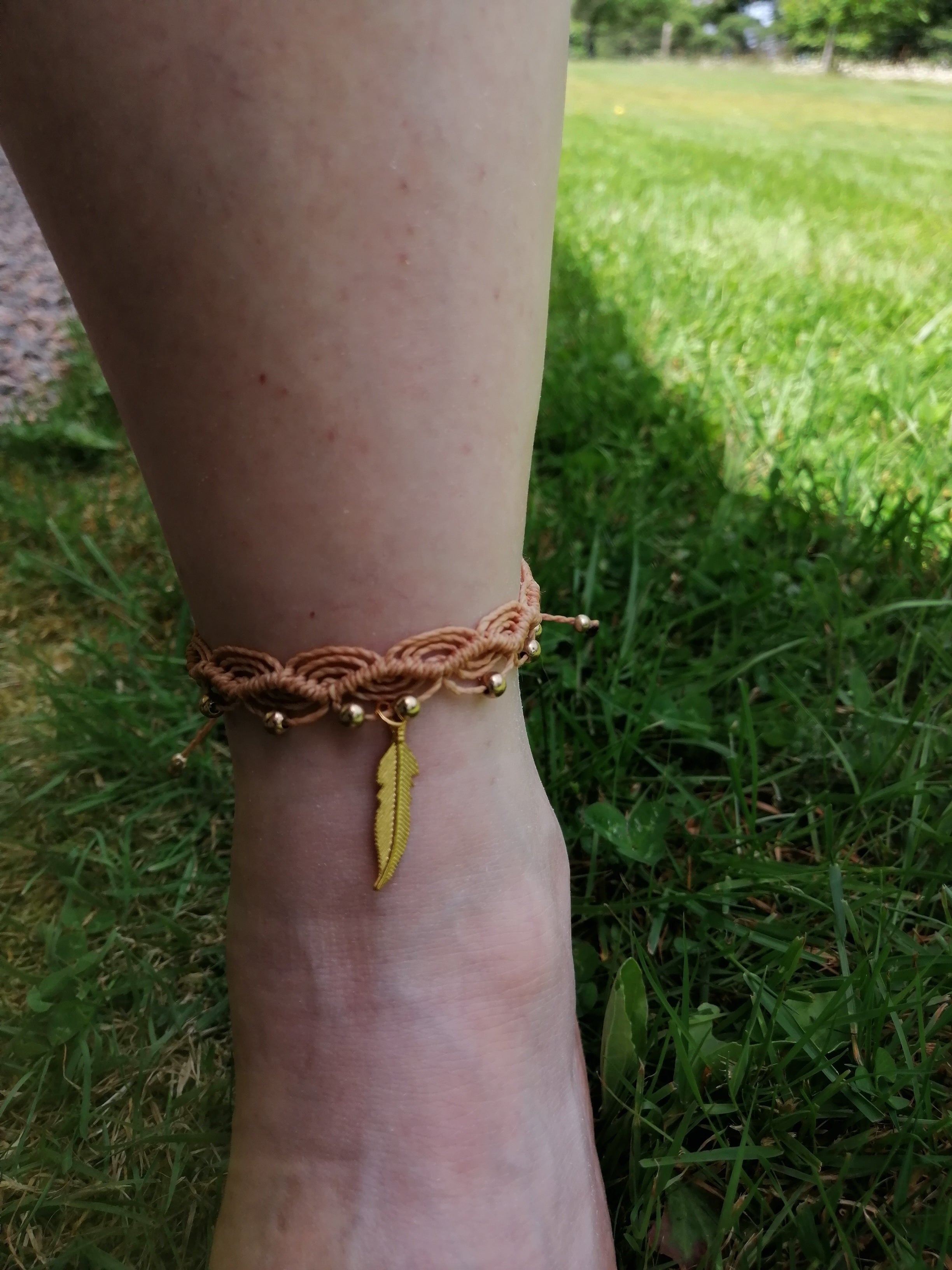chevillère tissé à la main en micro macramé