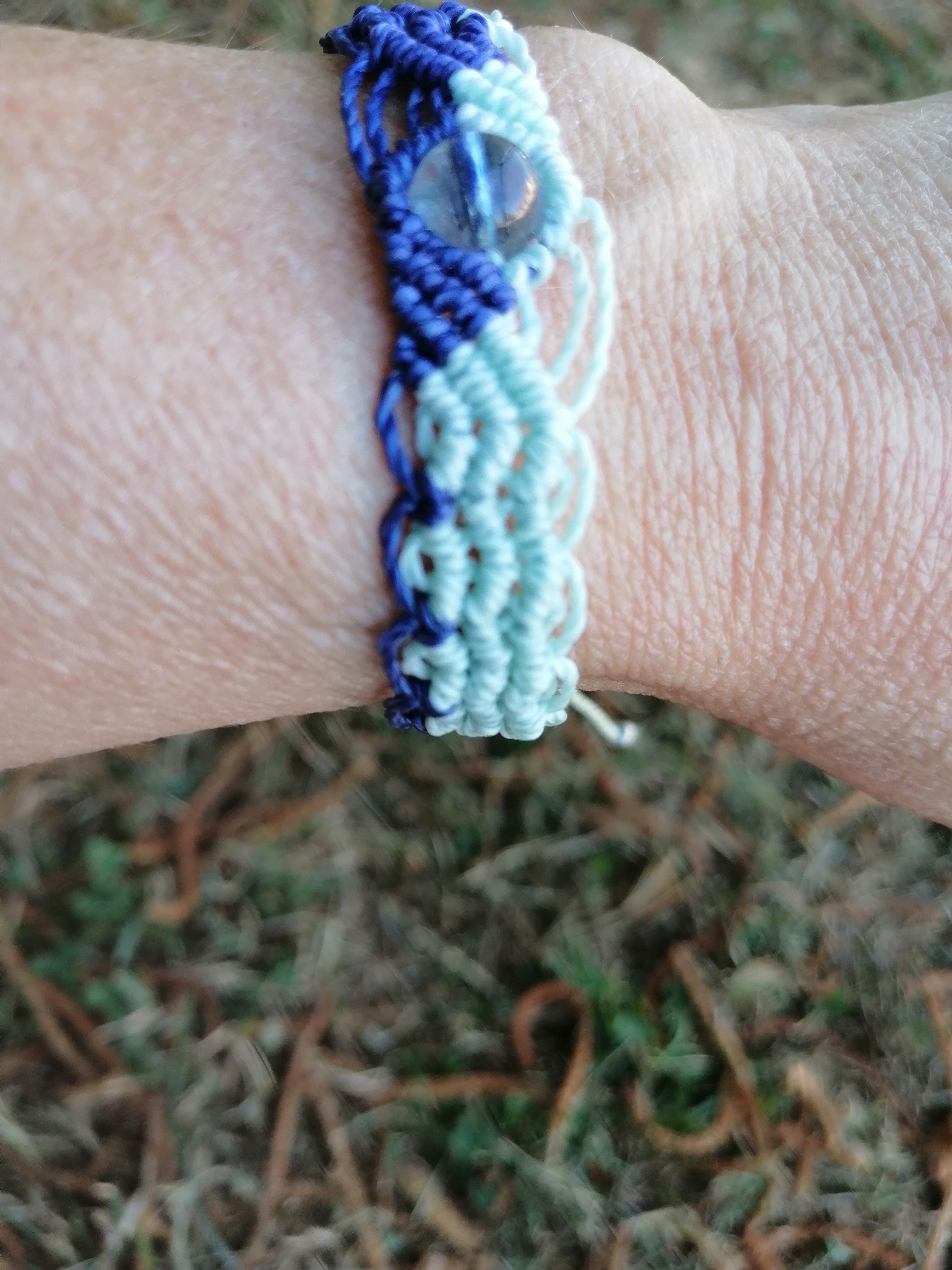 bracelet tissé à la main en micro macramé