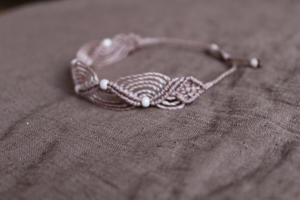 bracelet tissé à la main en micro macramé