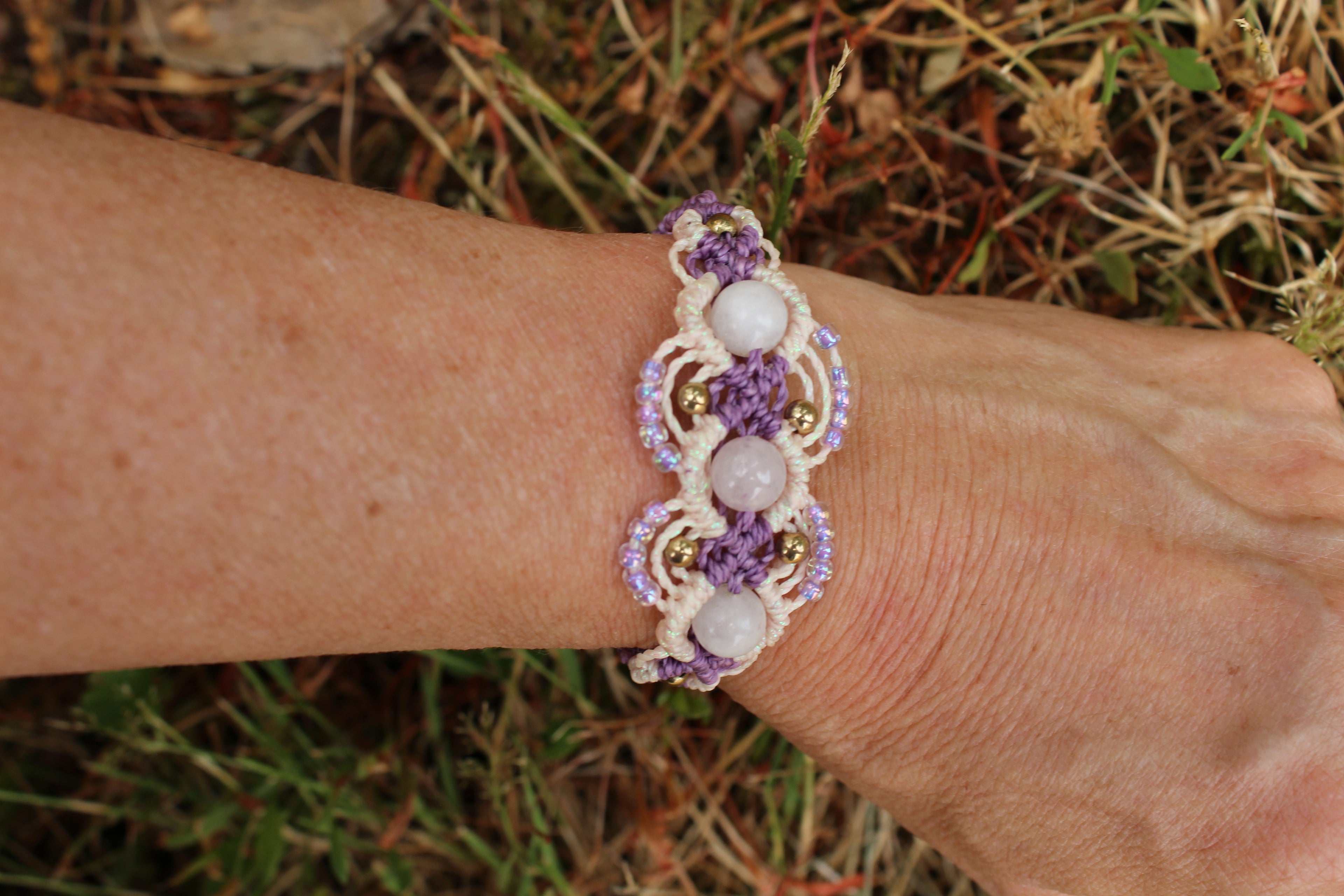 bracelet tissé à la main en micro macramé